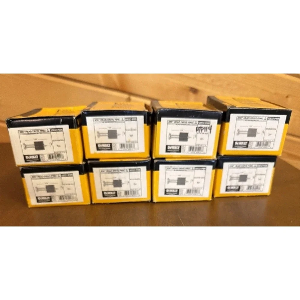 8 boxes of DeWalt - 50032-PWR - 1-1/4